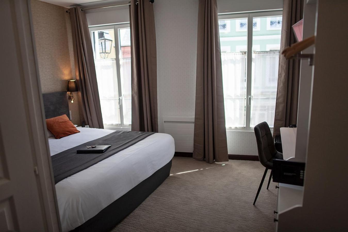 Logis Hotel & Restaurant - Les Hauts De Montreuil مورويْ سور مير المظهر الخارجي الصورة