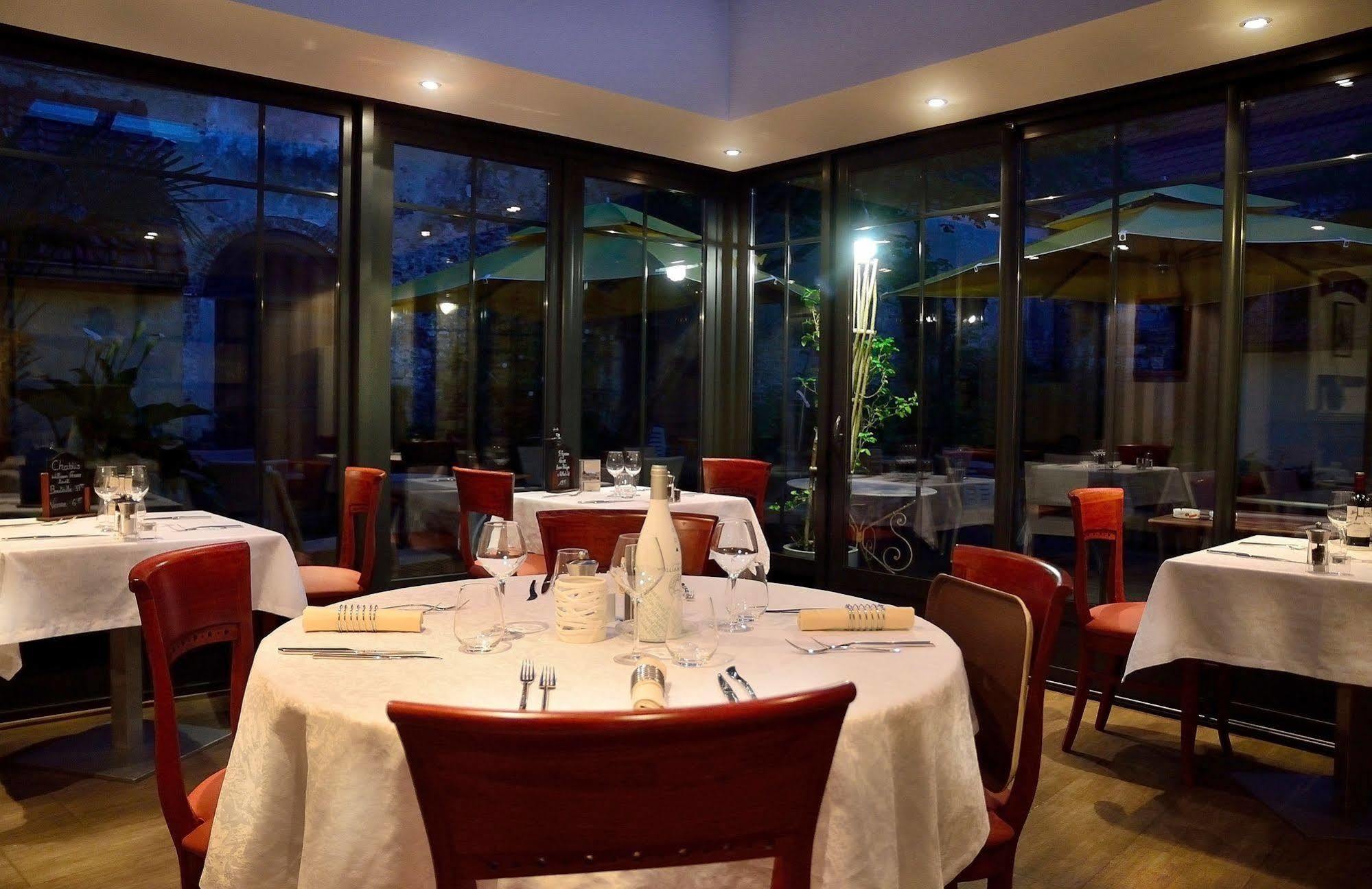 Logis Hotel & Restaurant - Les Hauts De Montreuil مورويْ سور مير المظهر الخارجي الصورة