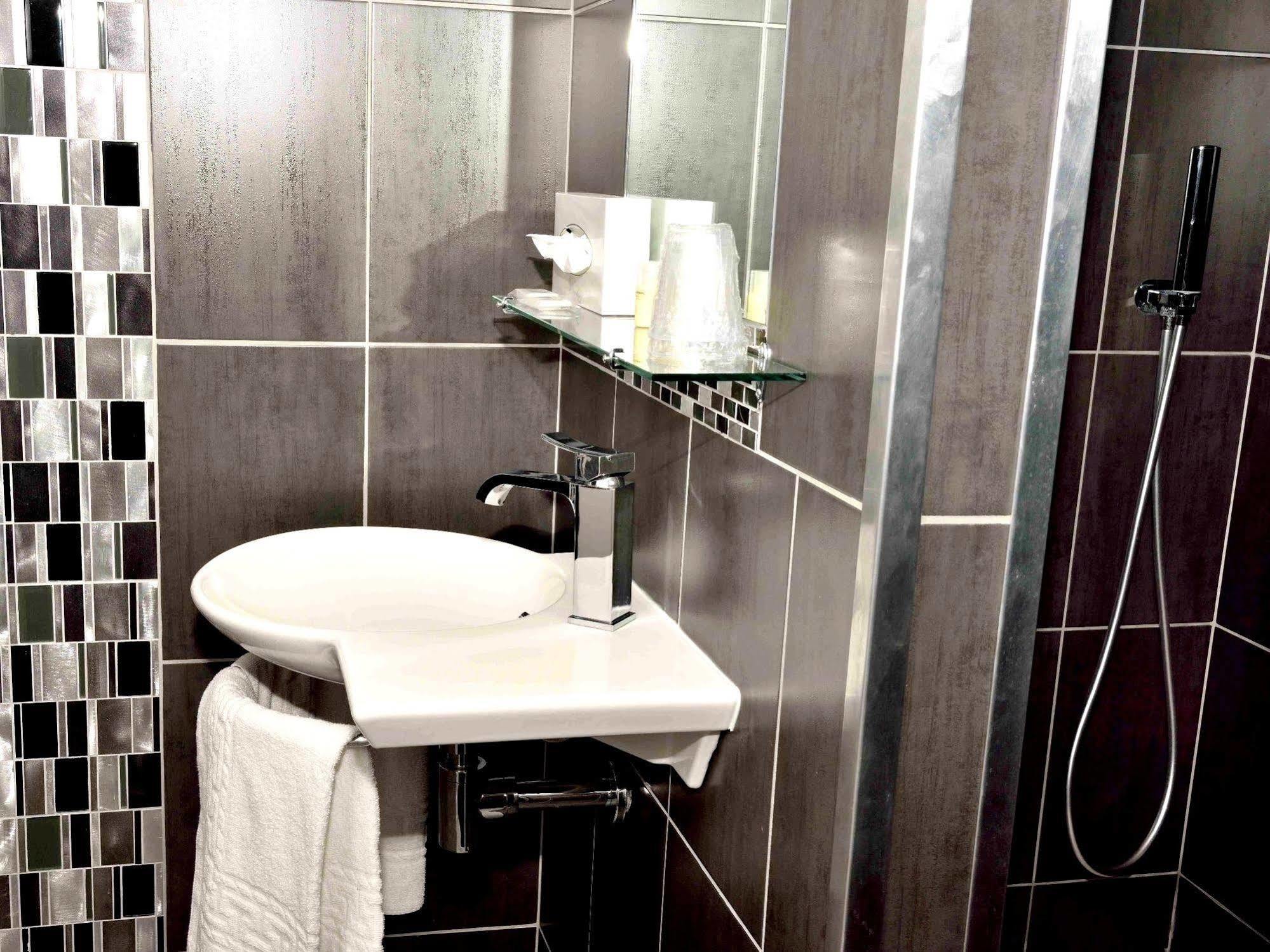 Logis Hotel & Restaurant - Les Hauts De Montreuil مورويْ سور مير المظهر الخارجي الصورة