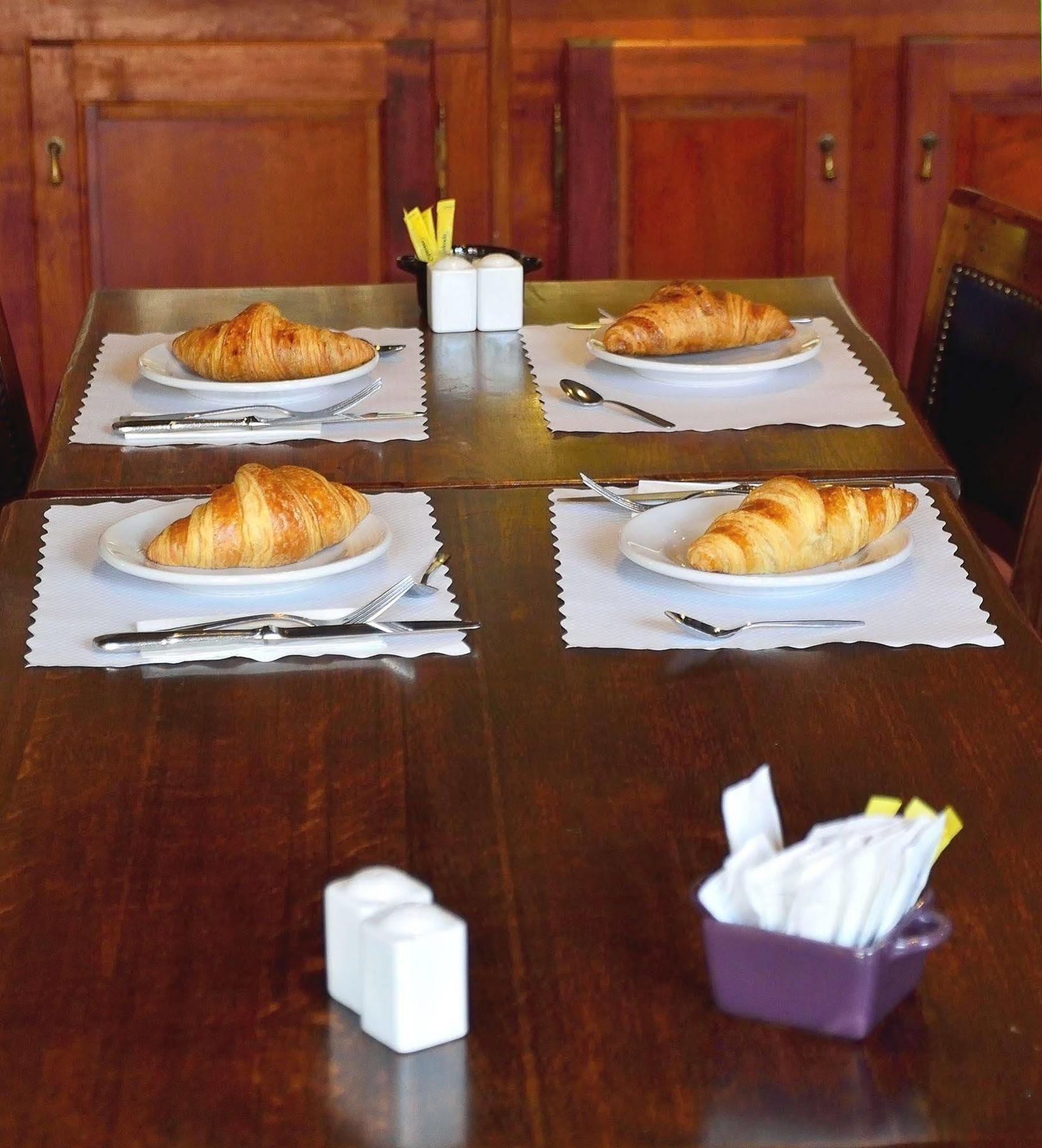 Logis Hotel & Restaurant - Les Hauts De Montreuil مورويْ سور مير المظهر الخارجي الصورة