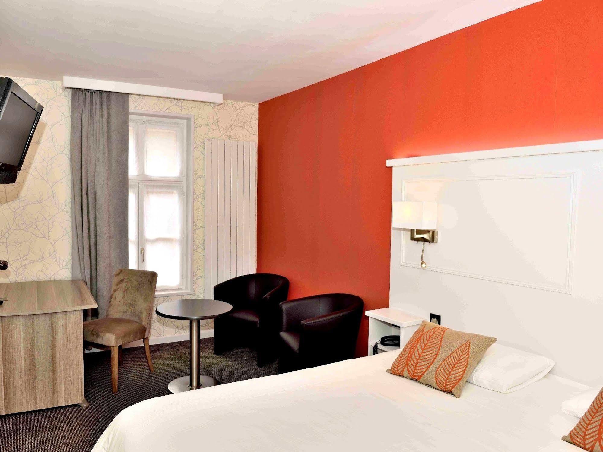 Logis Hotel & Restaurant - Les Hauts De Montreuil مورويْ سور مير المظهر الخارجي الصورة